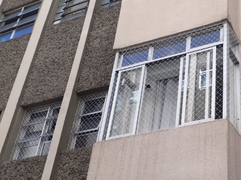 Telas de segurança anti-pombos em Vitória