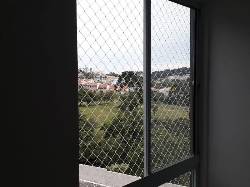 Instalação de rede de proteção em Andorinhas, Vitória